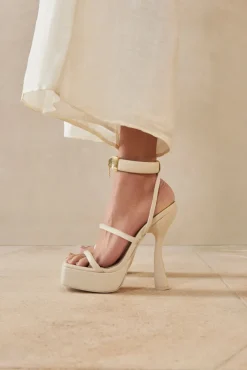 Best Cult Gaia Elodie Platform Off White