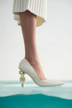 Cult Gaia Susa Pump Off White